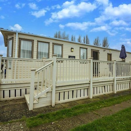 6 Berth Caravan With Decking At Manor Park In Hunstanton Ref 23017H Eksteriør bilde