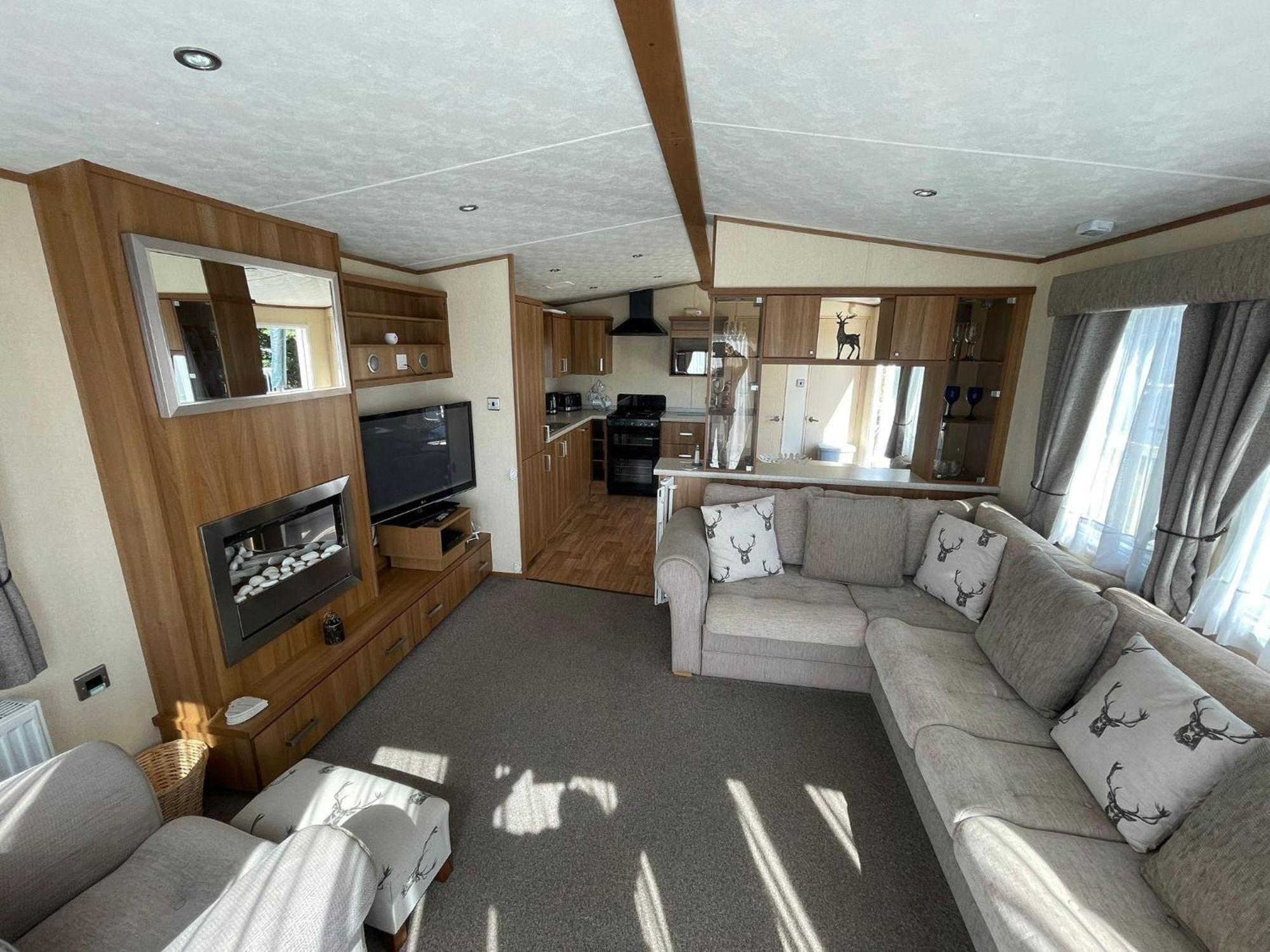 6 Berth Caravan With Decking At Manor Park In Hunstanton Ref 23017H Eksteriør bilde